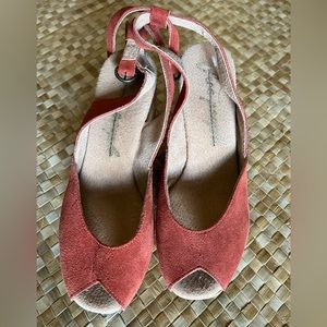 Free People rust colored suede platforms Size 7
